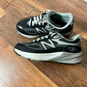 New Balance Kids' Black and Gray Sneakers